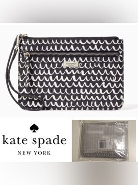 🆕KATE SPADE - NWT - BLACK AND WHITE TINIE WRISTLET / CLUTCH BAG